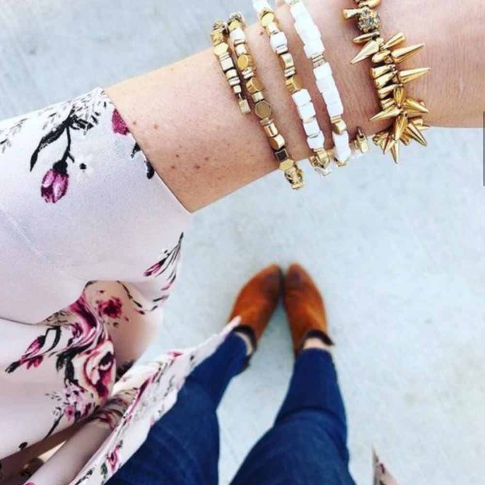 Stella & Dot | Layered Pearl + Gold Beaded Dainty Gold Boho Gia Coil Bra… - Picture 2 of 8